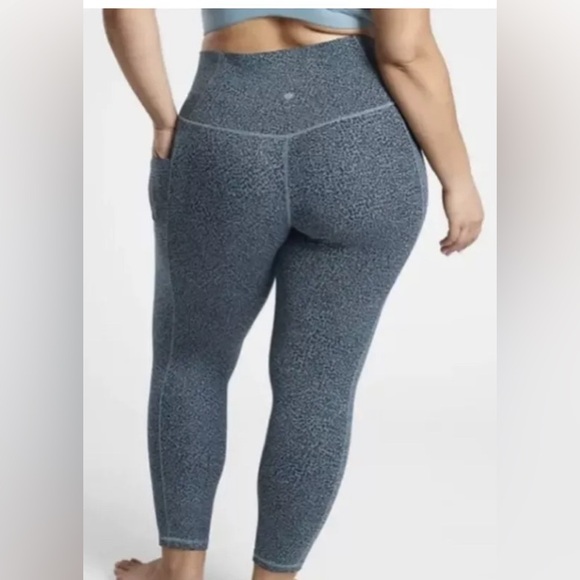 ATHLETA SALUTATION STASH II TEXTURED TIGHT - Picture 3 of 13